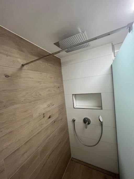 Familienwohnung Neben Dem See,messe Und Europapark Apartment