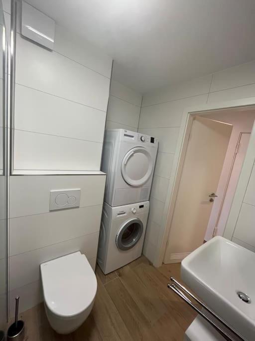 Apartment Familienwohnung Neben Dem See,messe Und Europapark
